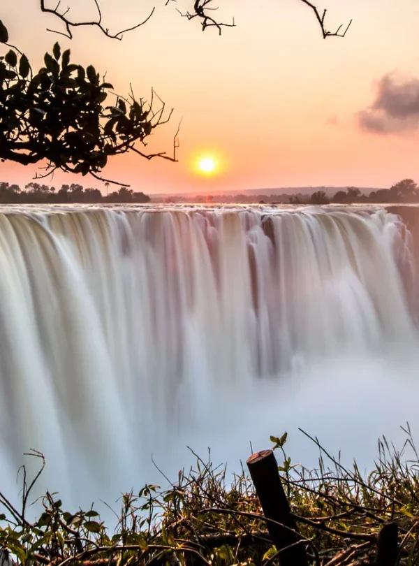 GettyImages-181926538-victoriafalls
